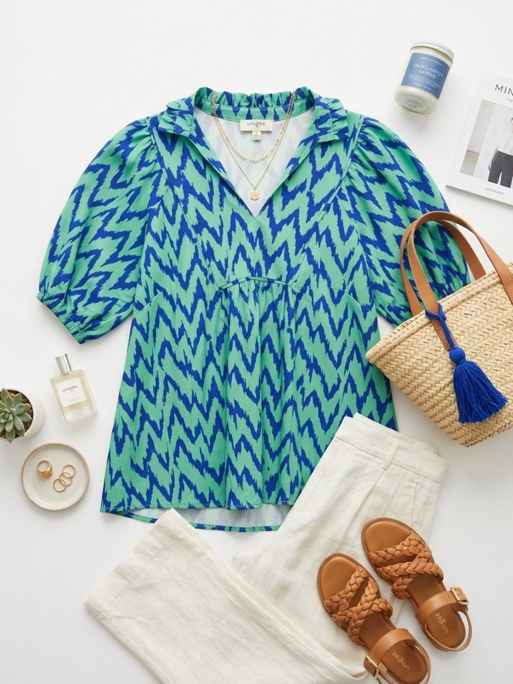 Umgee Green and Navy Zigzag V-Neck Blouse S